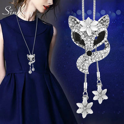 collier renard diamant avec femme